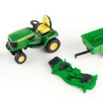 1/16 Big Farm John Deere X758 Lawn Mower with Blade and Cart - Image 5